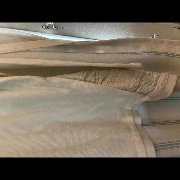 Logo by Lori Goldstien Light Waffle Knit Crochet and Lace Tunic Size Large - Picture 9 of 9